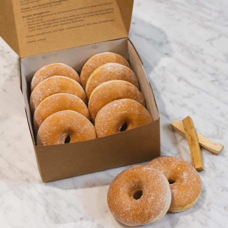 Box of 8 |"Timeless and Iconic" Classics
